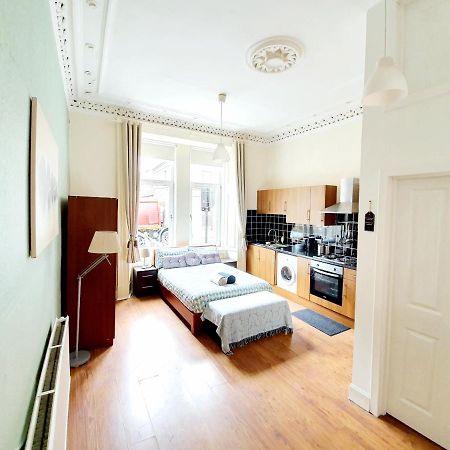 Stunning Studio Apartment In The Heart Of City Centre 글라스고 외부 사진